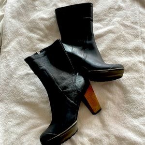 Beautiful Sorel water boots